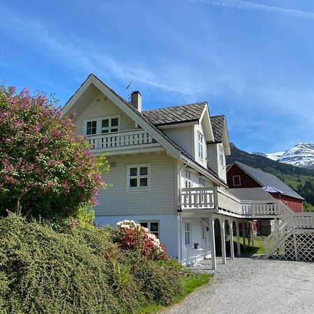 The House Of Mattis In Beautiful Innvik Buitenkant foto